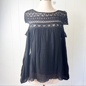 Bailey/44 cold shoulder black top. Size M